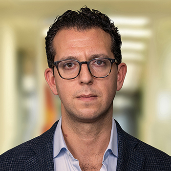 Andrew Rubins groundharbourasset Credit Analyst